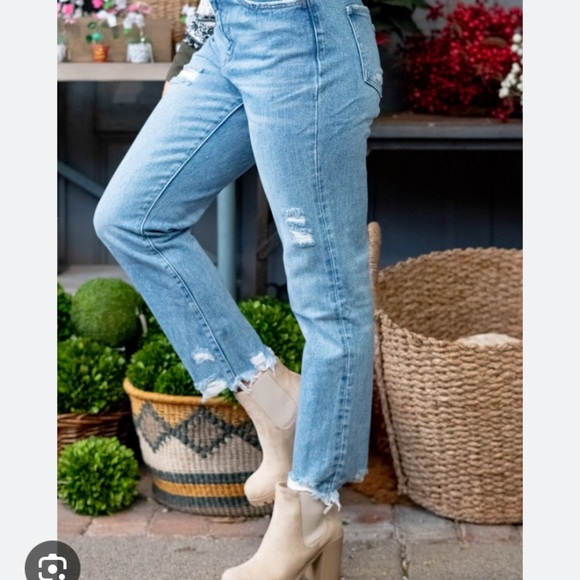 VERVET EMMA HIGH WAISTED MOM JEAN W/DISTRESSED SEMI RIDGID DENIM - Picture 2 of 13